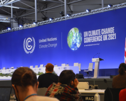 Světový summit o klimatu COP 27 musí urychlit snižování emisí. Za EU jedou vyjednávat Češi
